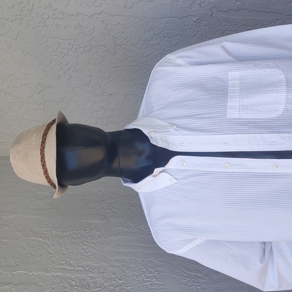 Brooks Brothers Regent Fit Men's Seersucker Sport Shirt (China)